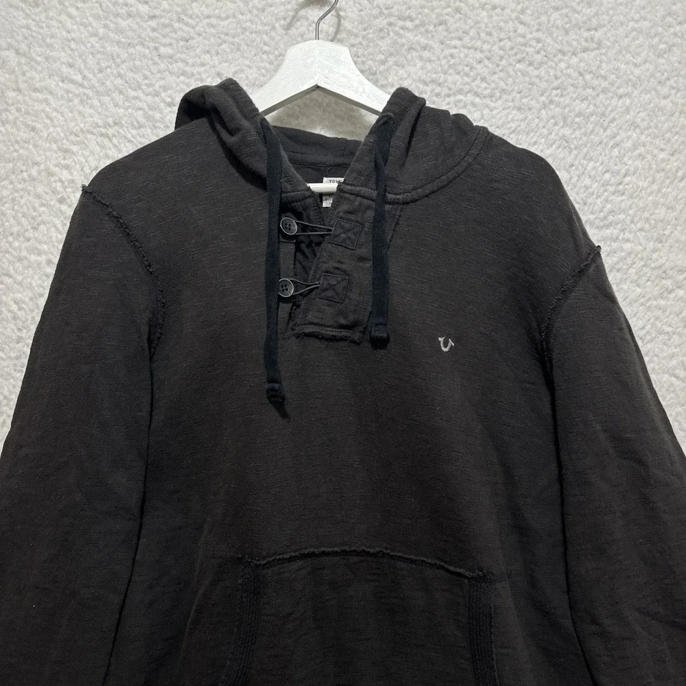 True Religion‎ Slub Fleece Pullover Hoodie Size M Button Placket Collar Raw Edge